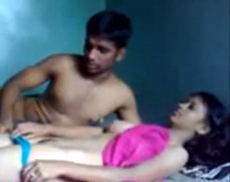 Vidio Teensex - Dehati Desi Teen sex video captured at home