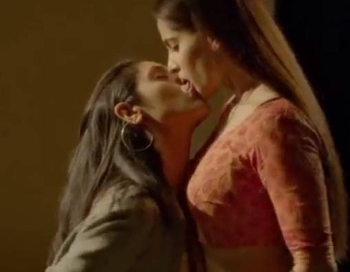 Indian Horny Lesbians Kissing - Romantic Indian lesbian kissing scene video