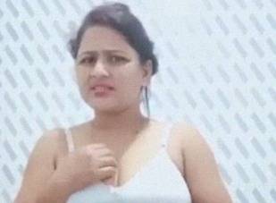 Indian Moms Mms - Cheating Indian mom exposing naked MMS