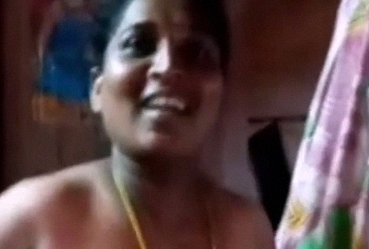 Coimbatore Tamil wife caught showing nude by lover