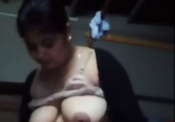 595px x 415px - Beeg Bangladeshi married bhabi striptease nudes