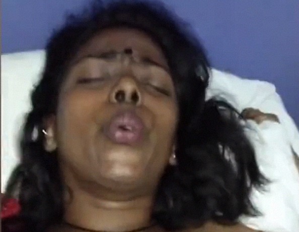 Wwwxxxtamil - Chennai girl hardcore fucking Tamil porn - KamaBaba.desi