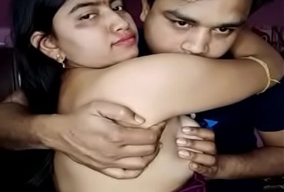400px x 270px - A nude couple goes live online in an Indian desi sex video