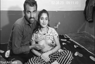 A village guy records his desi sex MMS with his Puneri GF