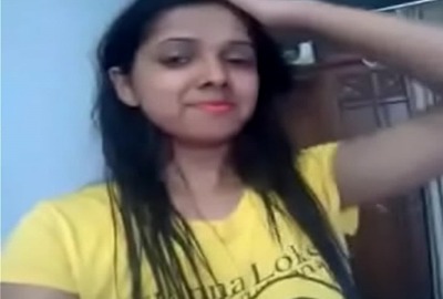 A lonely desi girl nude video of fingering in the pussy