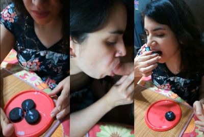 Mumbai slut eats cum with cookies in bf video