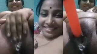 Tamil Aunty xxx video of a lady masturbating with a sex toy