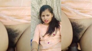 Outdoor Bangla sex video of a guy fucking his GF’s pussy