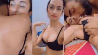 Rajasthani guy’s crazy boob-sucking and moaning