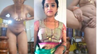 Telugu housewife shoots her nude xxx MMS for a lover