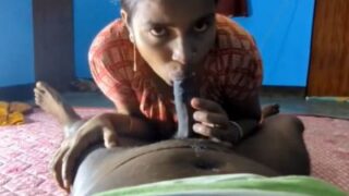 Tamil lady’s sex video of sucking a dick and riding on it